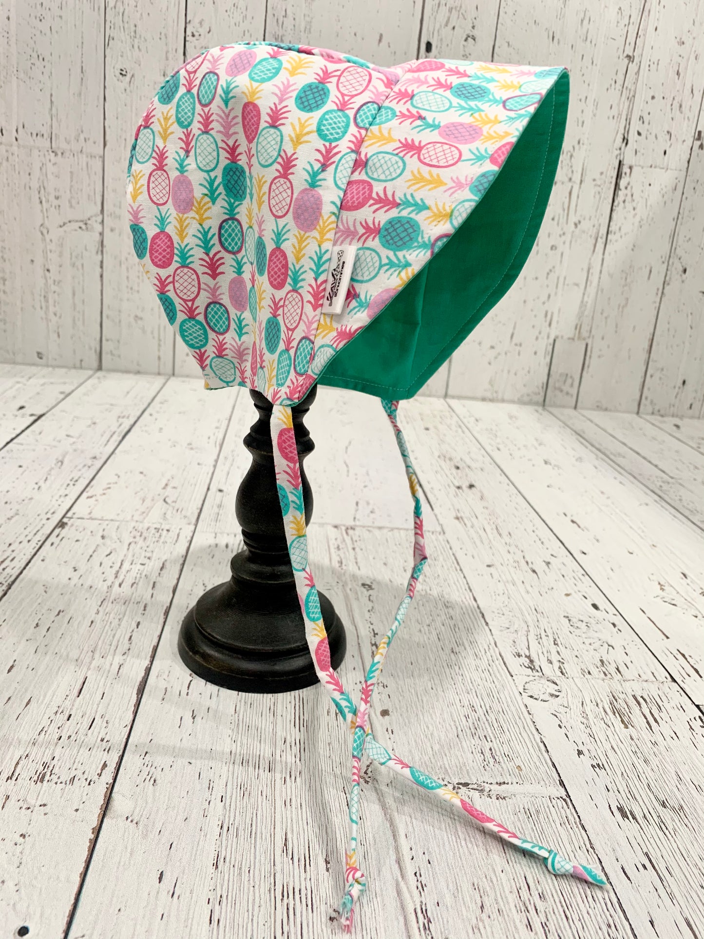 Bonnet - Teal Pink Pineapples