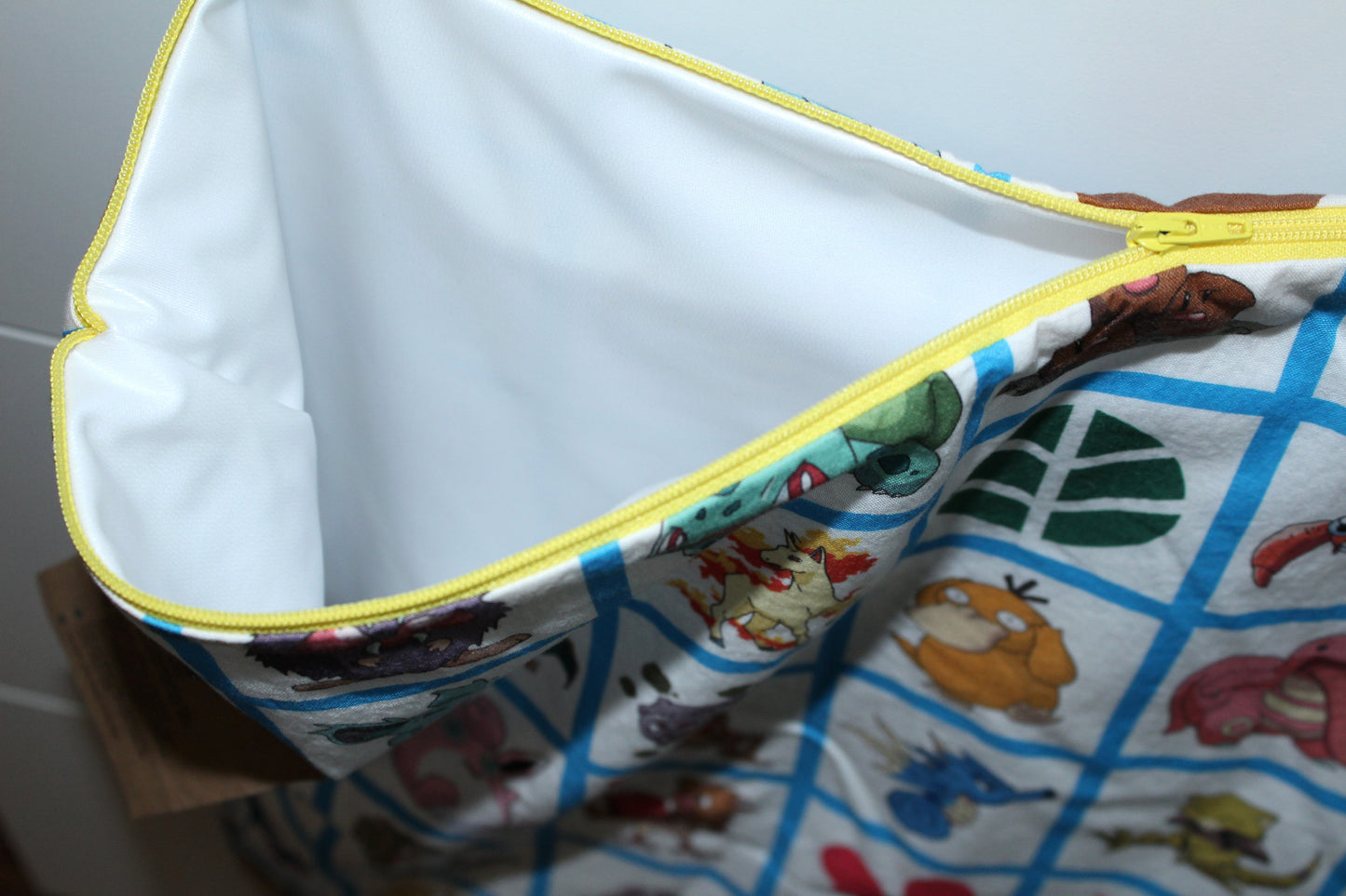 Wet Bag - Pokemon White Multi
